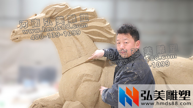 雕塑模型完成后進行細節刻畫后自然干燥，手工雕刻紋理更加豐富清晰